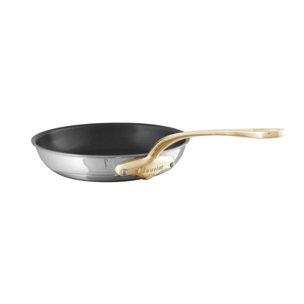 M'COOK CI Non Stick Round Frying Pan With Cast Iron Handle, 11-In - Mauviel USA