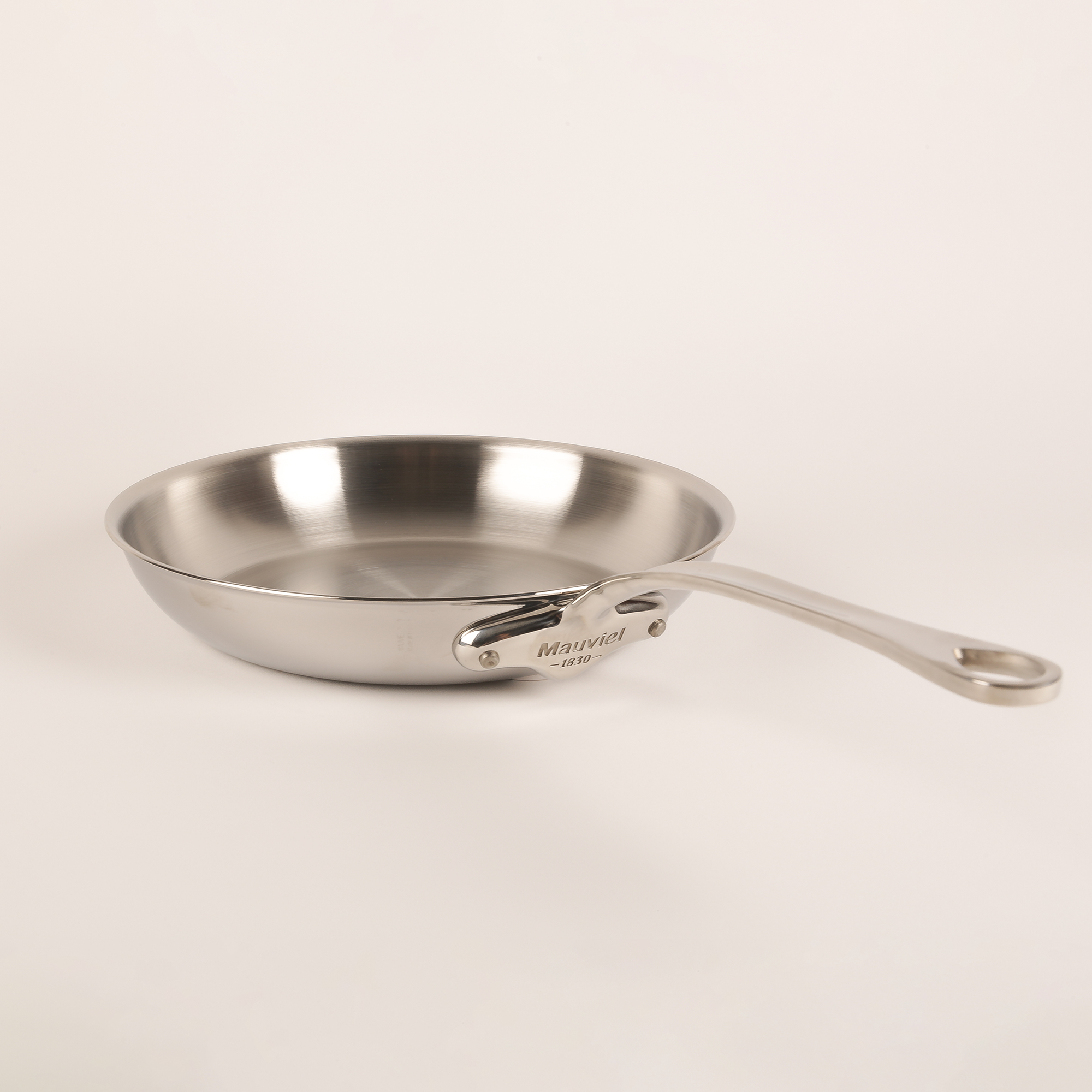 Mauviel M'URBAN 4 Tri-Ply Frying Pan With Cast Stainless Steel Handle, 7.9-in - Mauviel USA