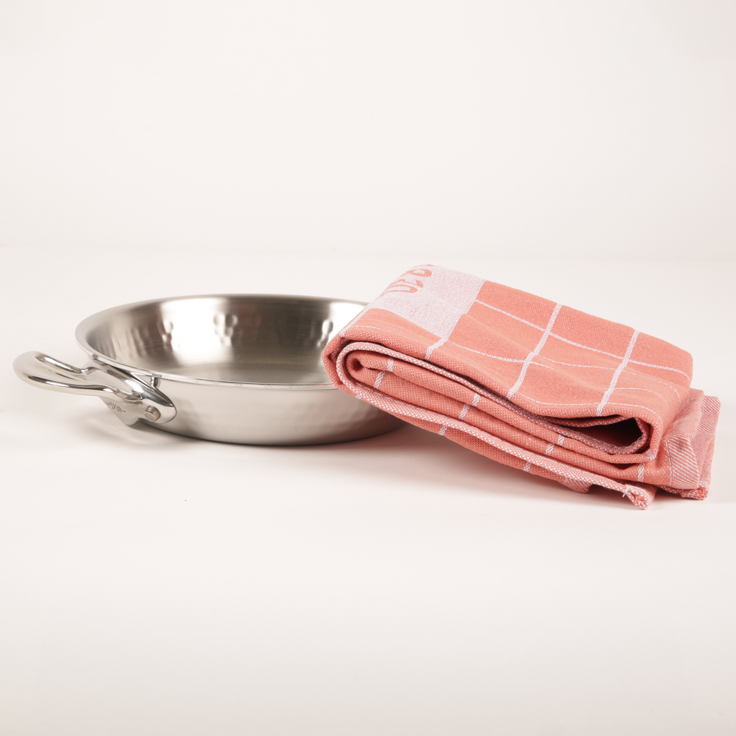Mauviel M'ELITE Round Pan With Kitchen Towel Set, 7.9-In - Mauviel USA