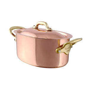 Mauviel 1830 Mauviel M'Heritage 150 B Copper Oval Stewpan With lid, Brass Handles, 7.2-Qt M'héritage oval cocotte with lid packshot